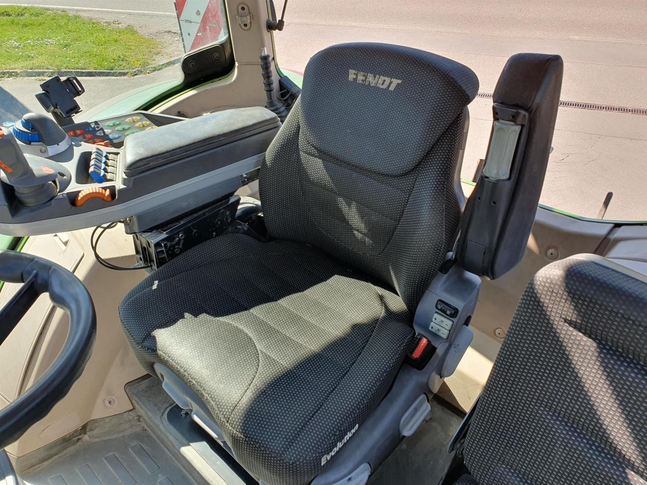 Traktor typu Fendt 718 Vario (S4) Profi Plus, Gebrauchtmaschine v Niederkirchen (Obrázek 12)