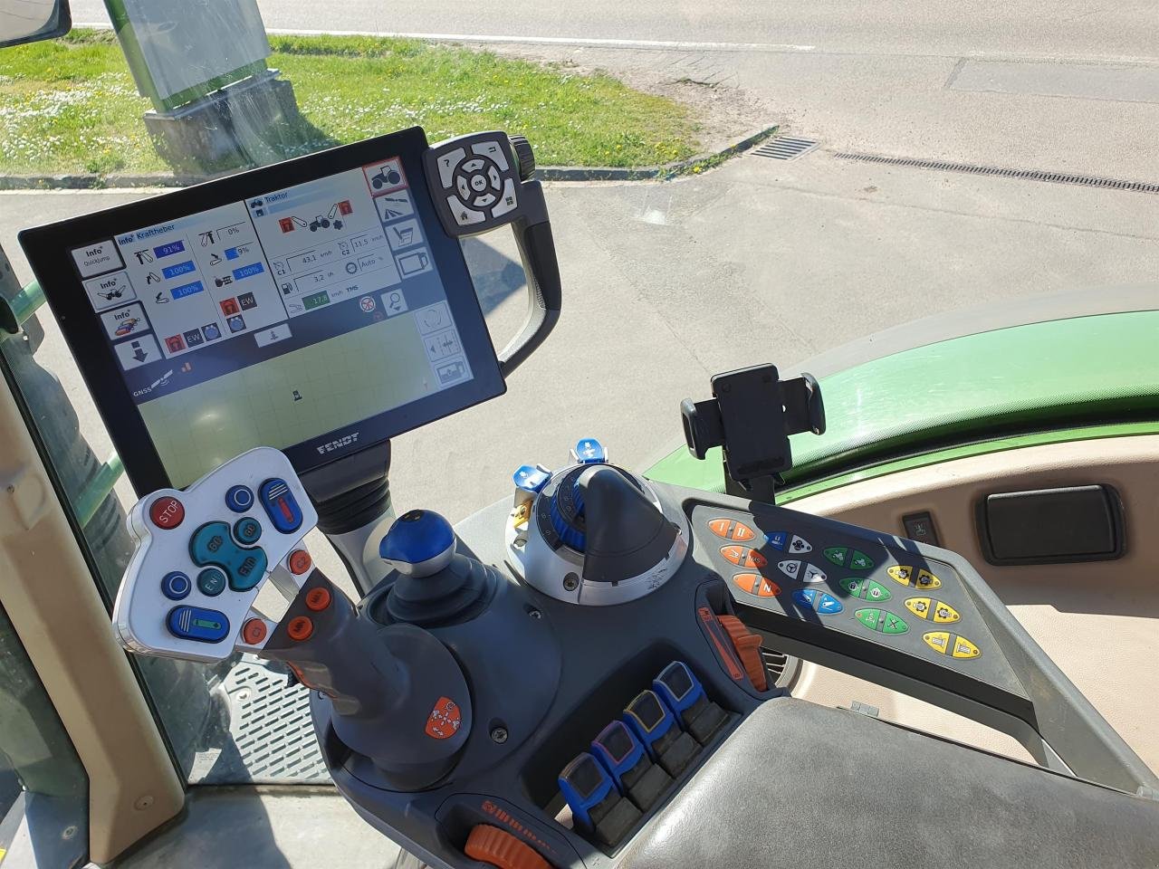 Traktor typu Fendt 718 Vario (S4) Profi Plus, Gebrauchtmaschine v Niederkirchen (Obrázek 14)