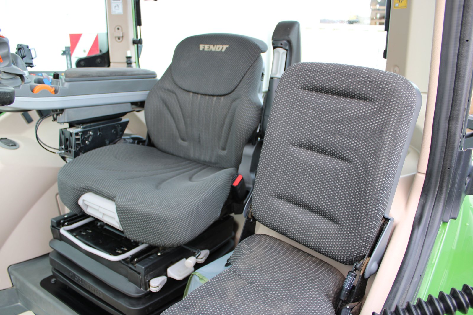 Traktor des Typs Fendt 718 Vario S4 ProfiPlus, Gebrauchtmaschine in Holle- Grasdorf (Bild 16)