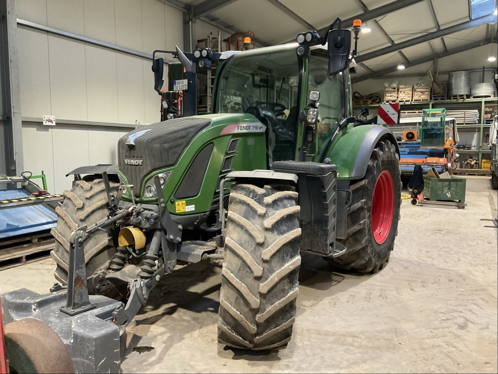 Traktor des Typs Fendt 718 Vario S4 ProfiPlus, Gebrauchtmaschine in Elmenhorst-Lanken (Bild 1)