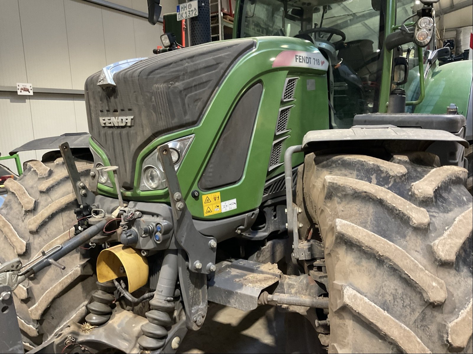 Traktor des Typs Fendt 718 Vario S4 ProfiPlus, Gebrauchtmaschine in Elmenhorst-Lanken (Bild 3)