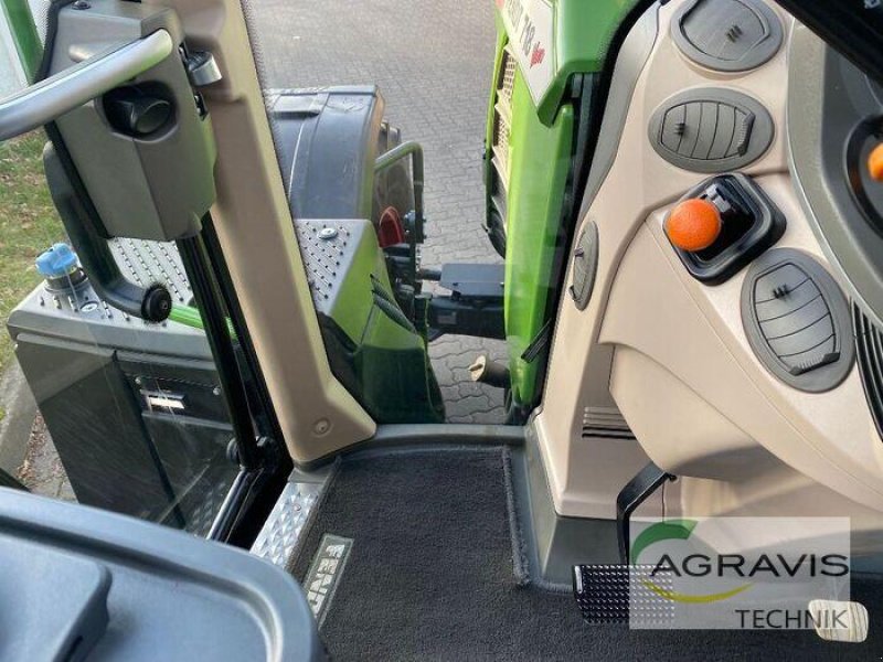 Traktor του τύπου Fendt 718 VARIO S4, Gebrauchtmaschine σε Barsinghausen-Göxe (Φωτογραφία 30)