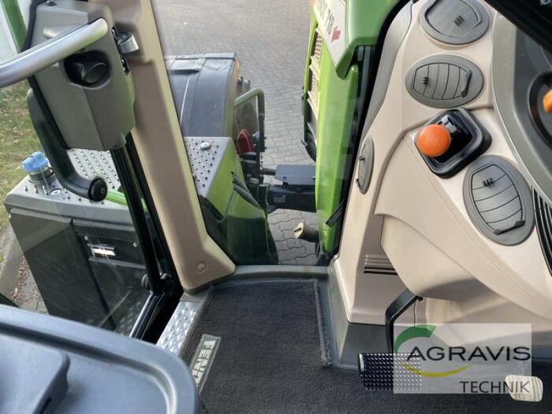 Traktor του τύπου Fendt 718 VARIO S4, Gebrauchtmaschine σε Barsinghausen-Göxe (Φωτογραφία 12)