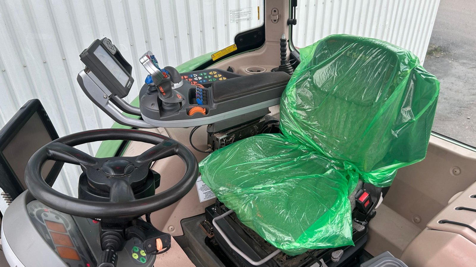 Traktor des Typs Fendt 718 Vario SCR Profi Med Trimble RTK GPS, Gebrauchtmaschine in Rødekro (Bild 13)