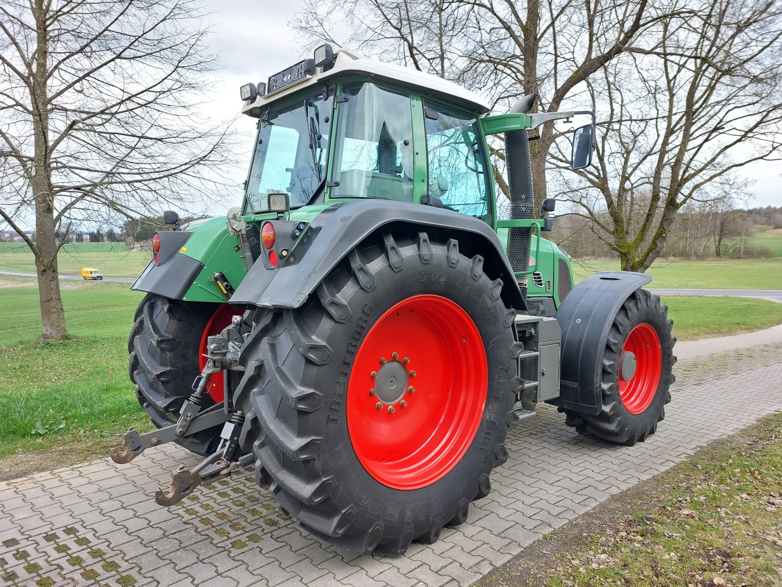 Traktor des Typs Fendt 718 Vario TMS 818 820 Frontapfwelle sehr gepflegt, Gebrauchtmaschine in Tirschenreuth (Bild 5)