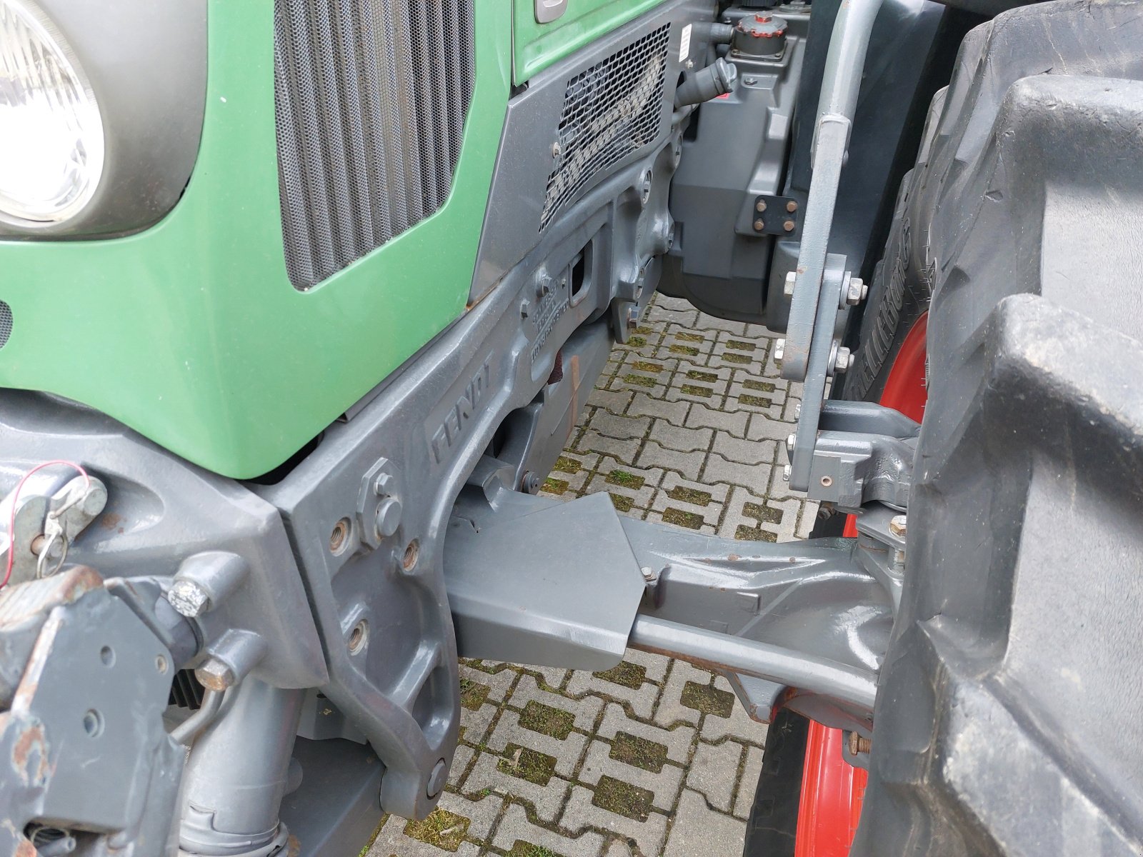 Traktor des Typs Fendt 718 Vario TMS 818 820 Frontapfwelle sehr gepflegt, Gebrauchtmaschine in Tirschenreuth (Bild 11)