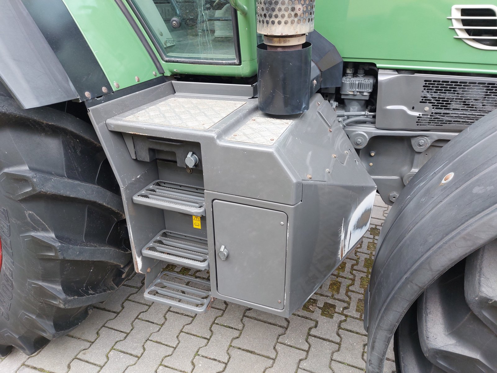 Traktor des Typs Fendt 718 Vario TMS 818 820 Frontapfwelle sehr gepflegt, Gebrauchtmaschine in Tirschenreuth (Bild 21)