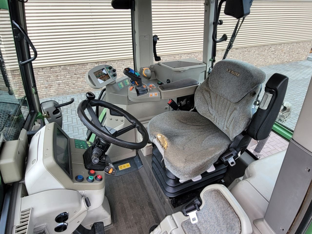 Traktor of the type Fendt 718 vario tms com3, Gebrauchtmaschine in Houten (Picture 3)