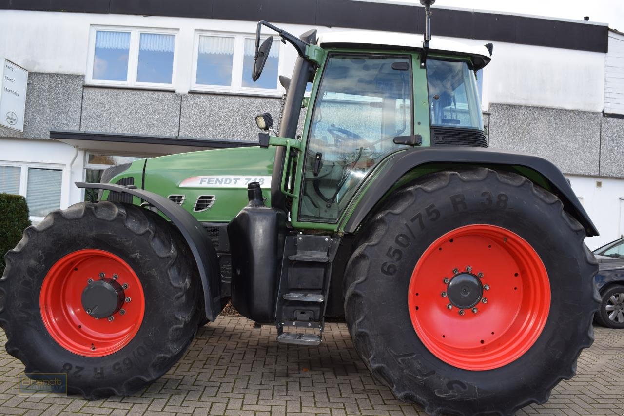 Traktor des Typs Fendt 718 Vario TMS, Gebrauchtmaschine in Oyten (Bild 1)