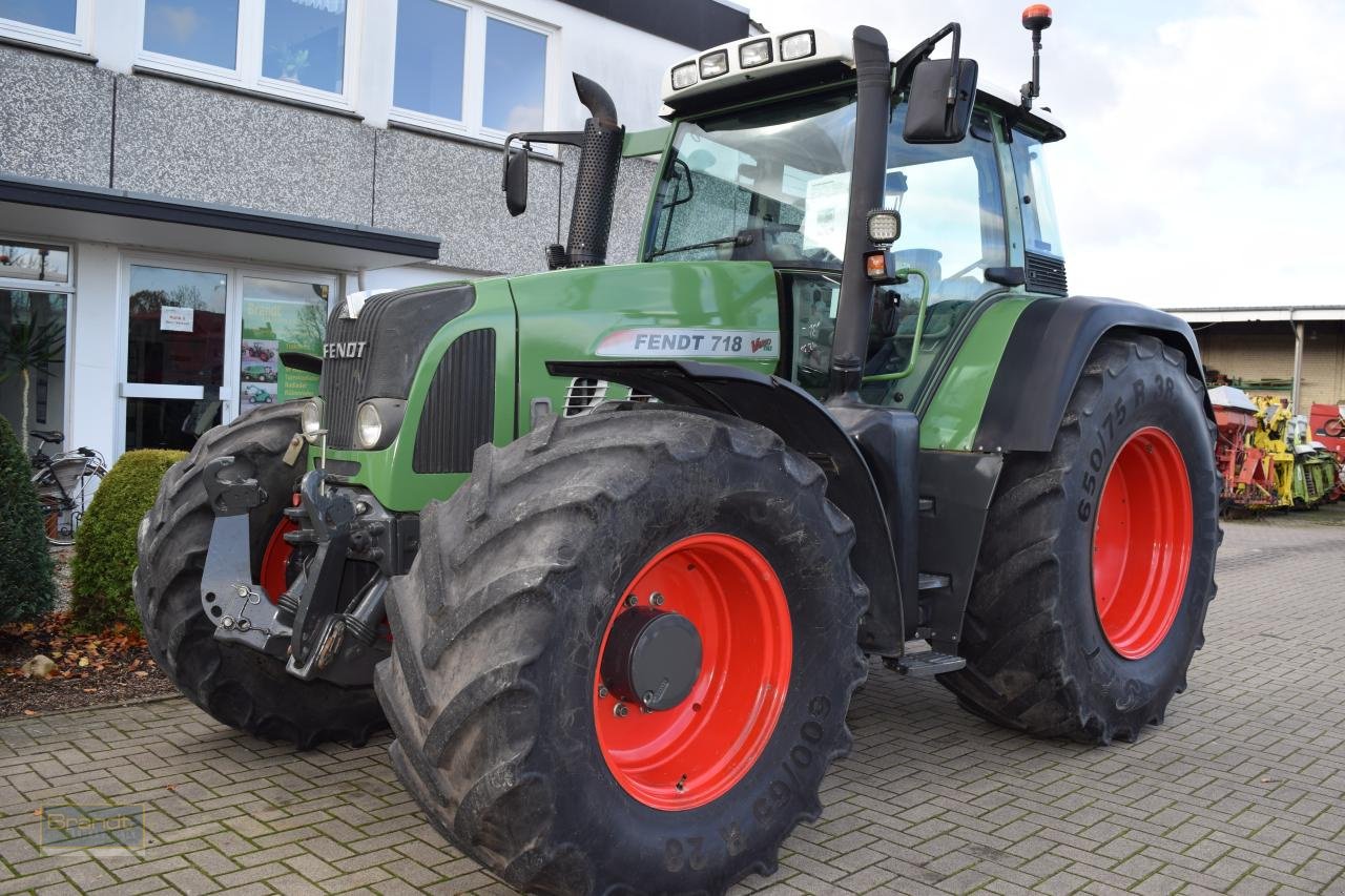 Traktor des Typs Fendt 718 Vario TMS, Gebrauchtmaschine in Oyten (Bild 2)