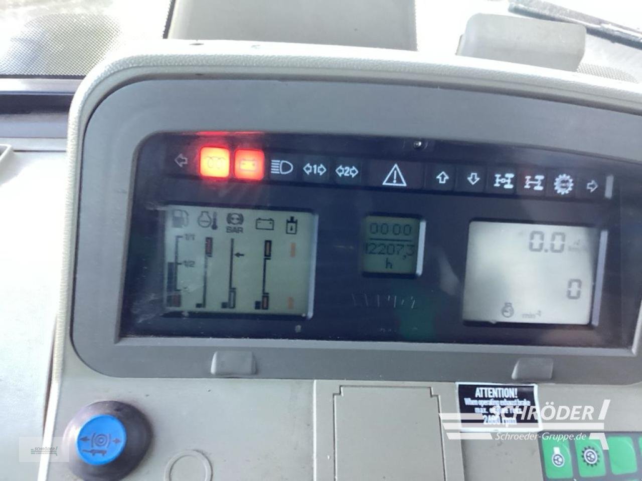 Traktor от тип Fendt 718 VARIO TMS, Gebrauchtmaschine в Norden (Снимка 10)