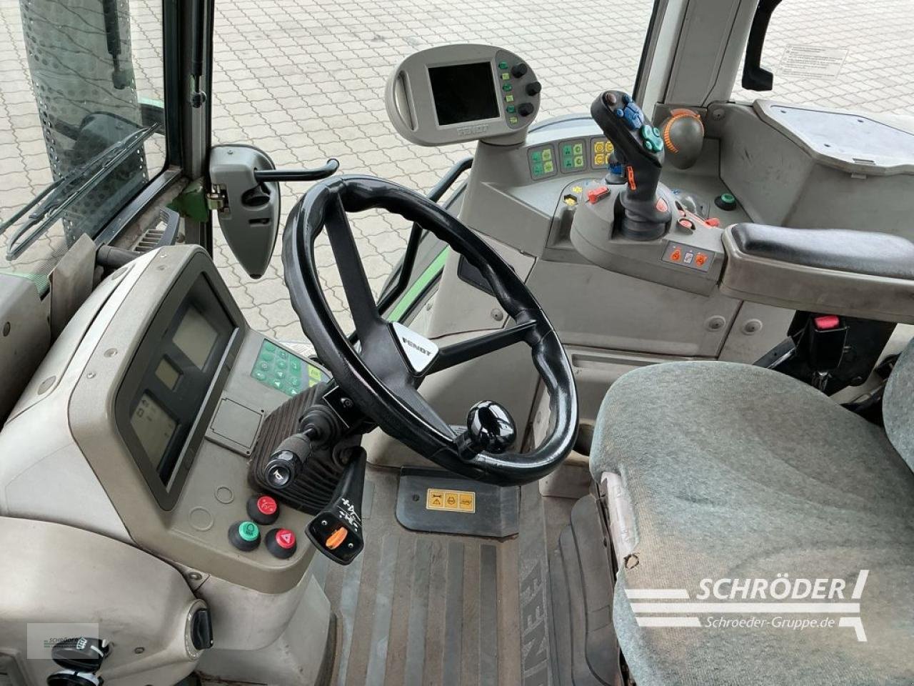 Traktor typu Fendt 718 VARIO TMS, Gebrauchtmaschine v Hemmoor (Obrázek 9)