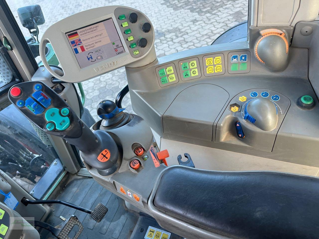 Traktor of the type Fendt 718 Vario TMS, Gebrauchtmaschine in Coppenbruegge (Picture 7)