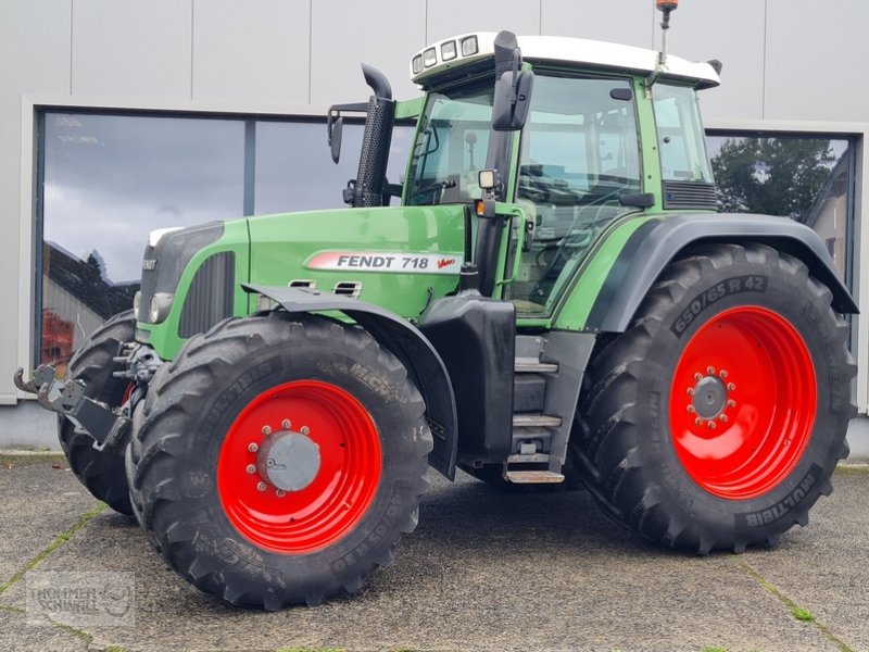 Traktor des Typs Fendt 718 Vario TMS, Gebrauchtmaschine in Crombach/St.Vith