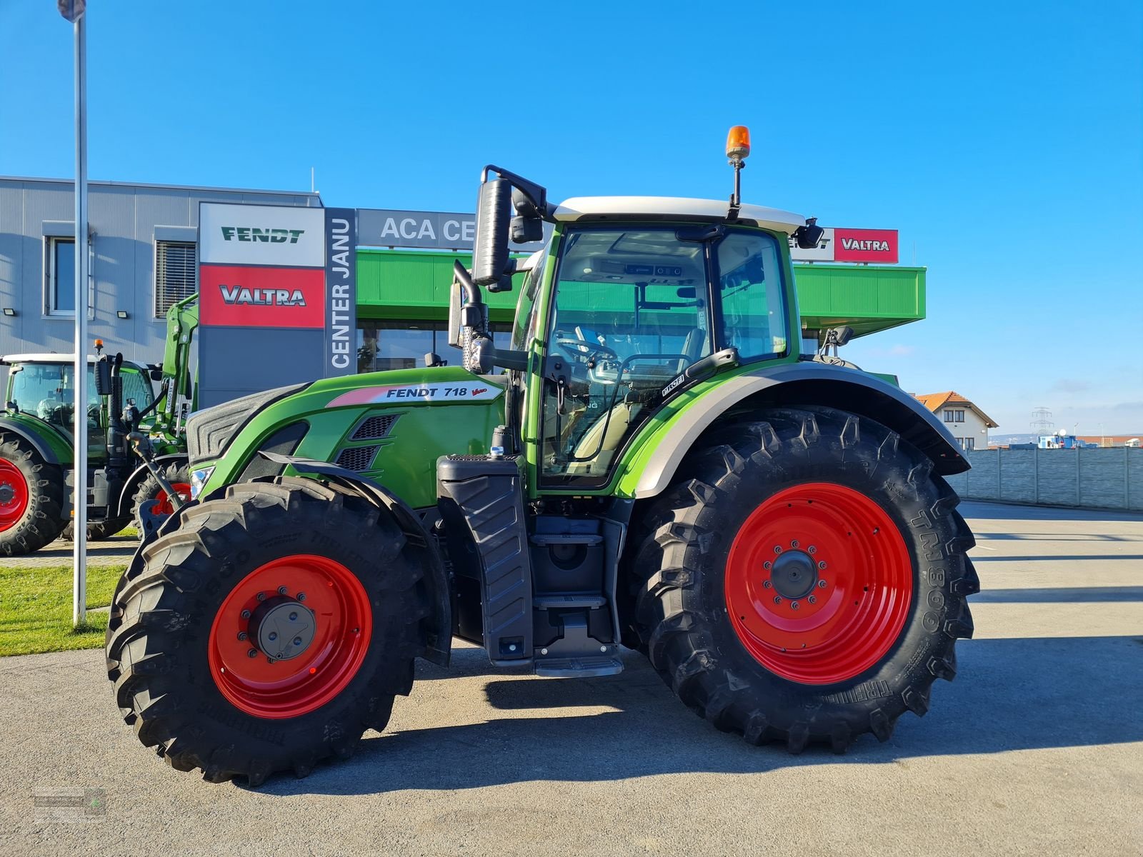 Traktor типа Fendt 718 Vario, Gebrauchtmaschine в Gerasdorf (Фотография 2)