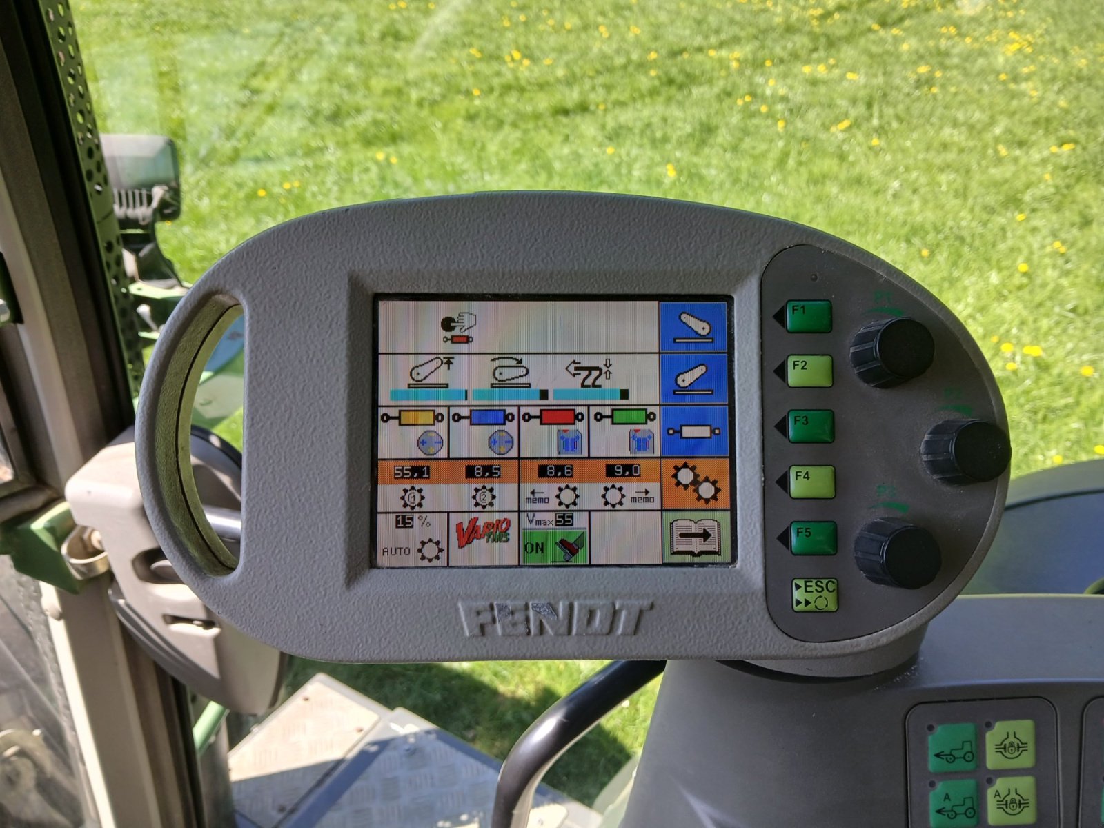Traktor типа Fendt 718 Vario, Gebrauchtmaschine в Böbrach (Фотография 4)