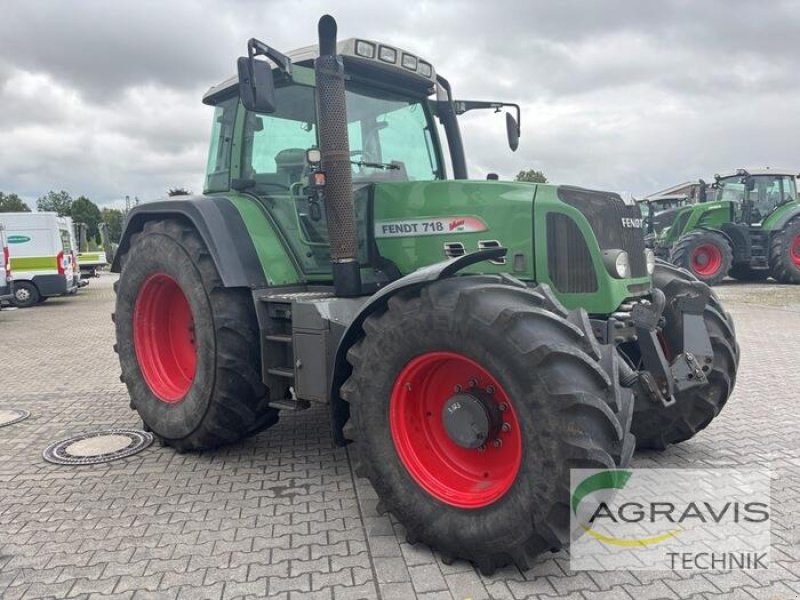 Traktor des Typs Fendt 718 VARIO, Gebrauchtmaschine in Salzkotten (Bild 2)