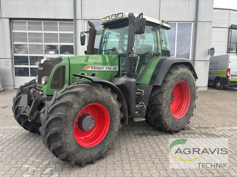 Traktor des Typs Fendt 718 VARIO, Gebrauchtmaschine in Salzkotten (Bild 1)
