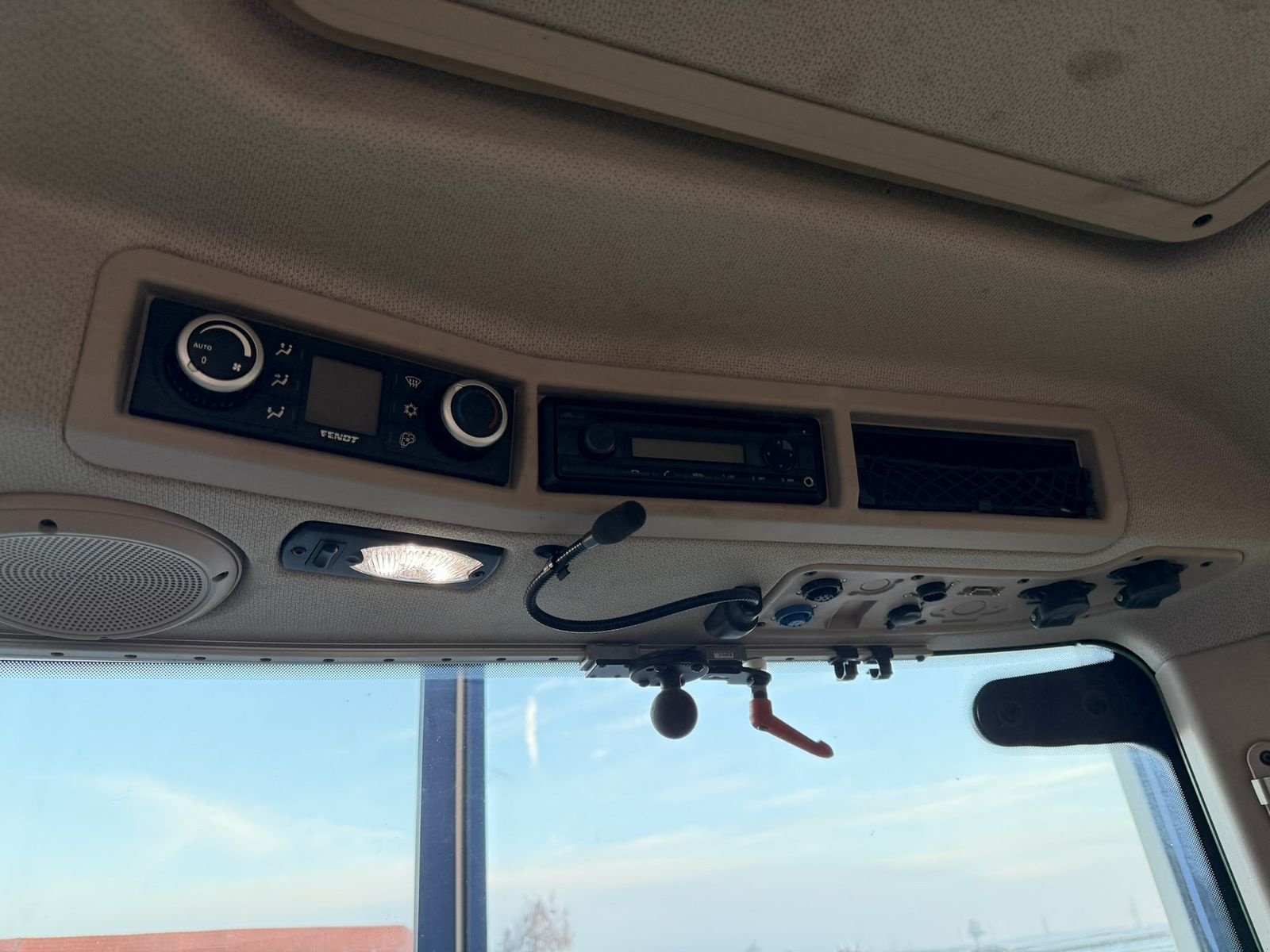 Traktor Türe ait Fendt 718 Vario, Gebrauchtmaschine içinde Göpfritz (resim 9)