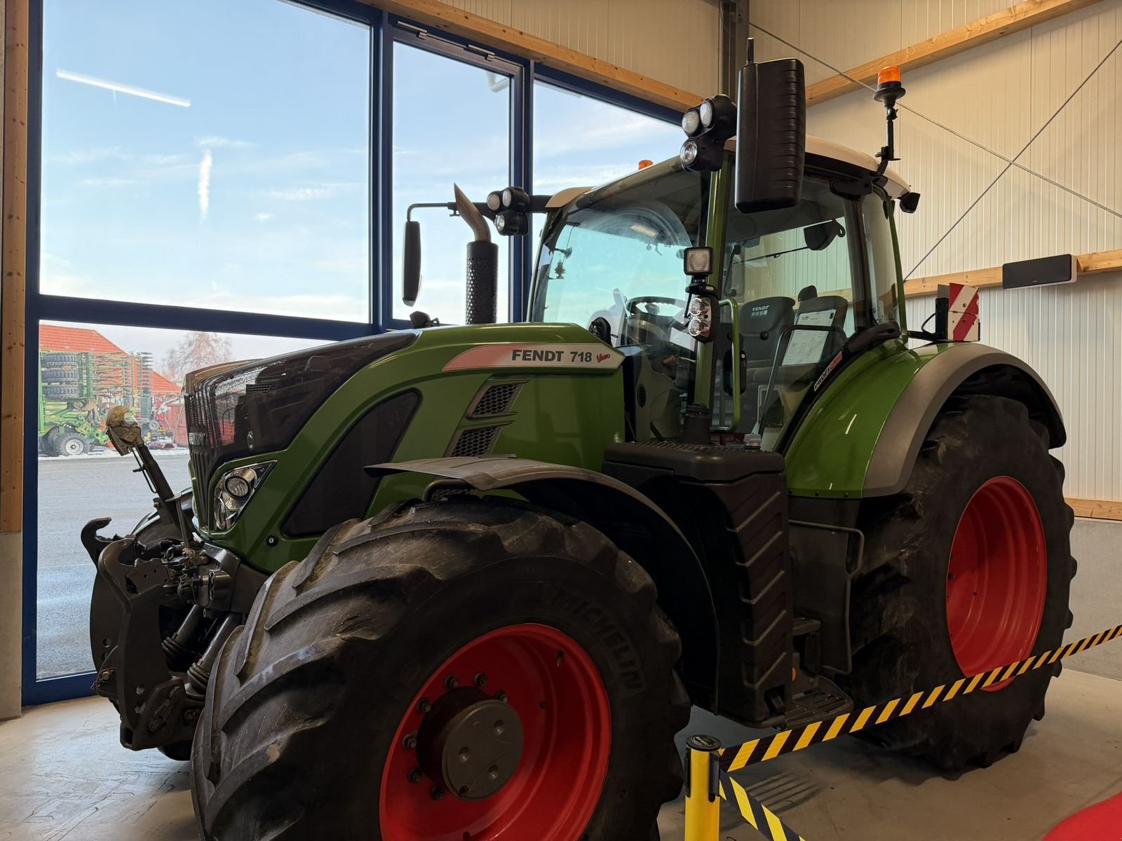 Traktor Türe ait Fendt 718 Vario, Gebrauchtmaschine içinde Göpfritz (resim 2)