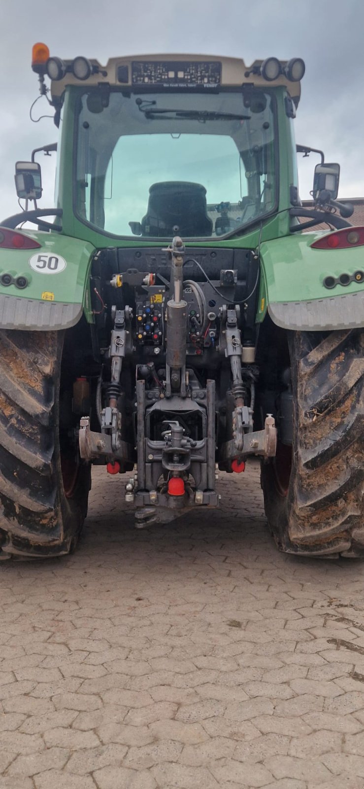 Traktor des Typs Fendt 718 Vario, Gebrauchtmaschine in Roden (Bild 2)