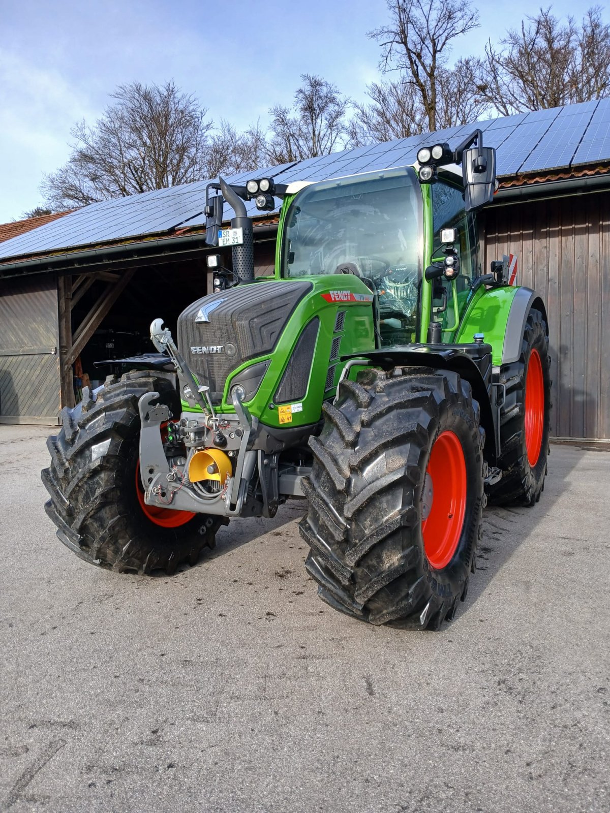 Traktor des Typs Fendt 718 Vario, Gebrauchtmaschine in Konzell (Bild 2)