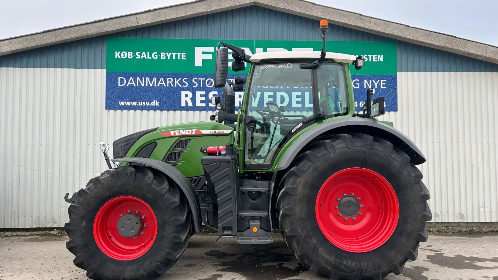 Traktor of the type Fendt 720 Gen 6 Profi+ Setting 2 Med Front PTO, Gebrauchtmaschine in Rødekro (Picture 1)