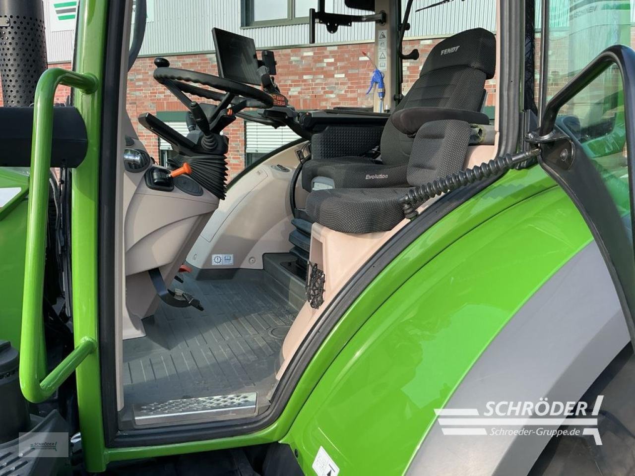 Traktor del tipo Fendt 720 GEN6 POWER PLUS + CARGO 5X/85 DW, Gebrauchtmaschine en Friedland (Imagen 19)