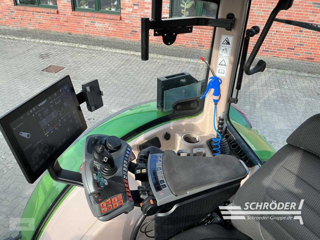 Traktor del tipo Fendt 720 GEN6 POWER PLUS + CARGO 5X/85 DW, Gebrauchtmaschine en Friedland (Imagen 23)