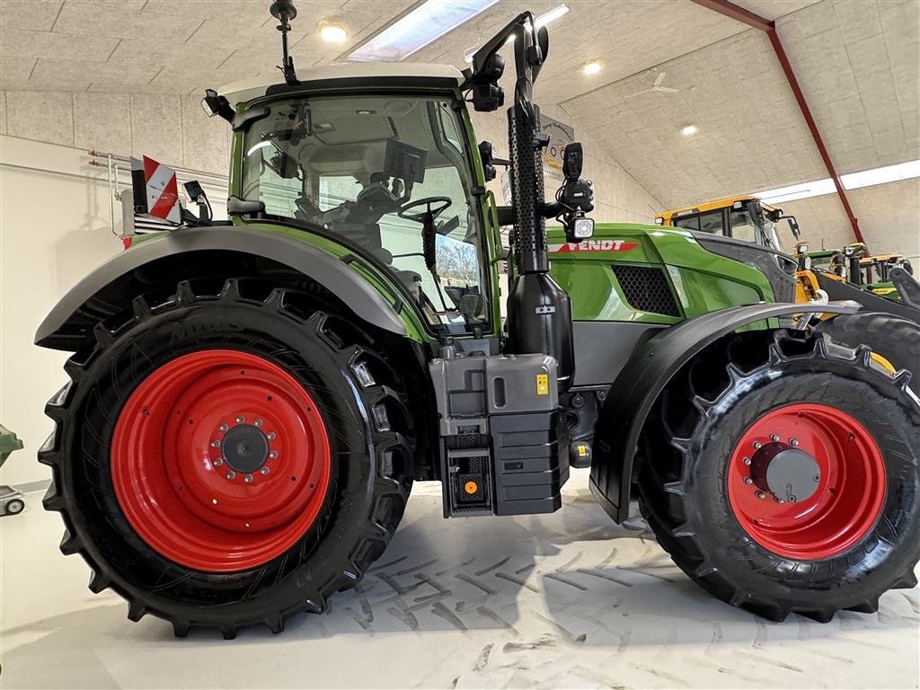 Traktor типа Fendt 720 Power+ GEN7 KUN 300 TIMER OG MED AUTOSTYRING!, Gebrauchtmaschine в Nørager (Фотография 9)