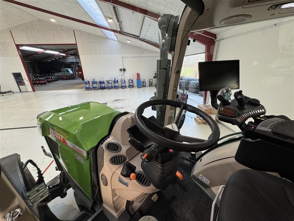 Traktor типа Fendt 720 Power+ GEN7 KUN 300 TIMER OG MED AUTOSTYRING!, Gebrauchtmaschine в Nørager (Фотография 14)