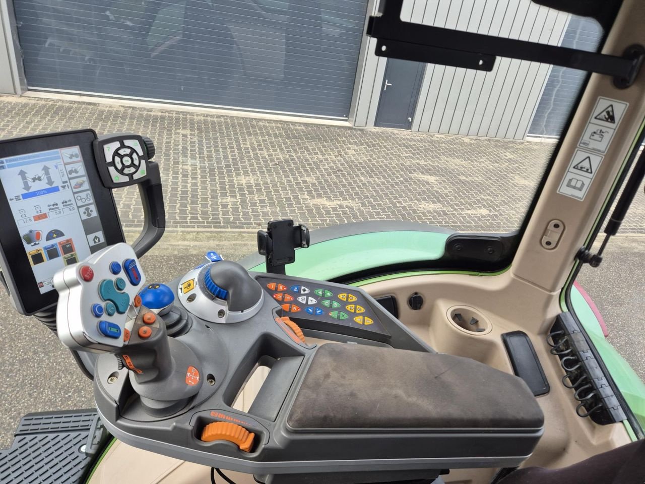 Traktor типа Fendt 720 S4 Powerplus, Gebrauchtmaschine в Boekel (Фотография 8)