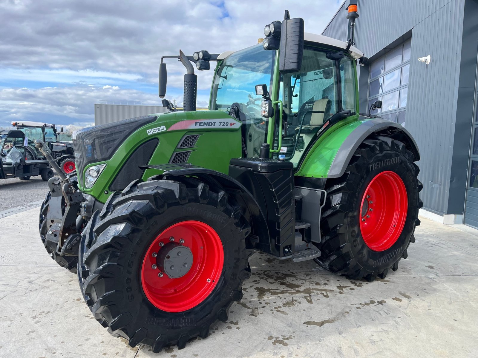 Traktor du type Fendt 720 S4 ProfiPlus - 185, Gebrauchtmaschine en NAINTRE (Photo 1)