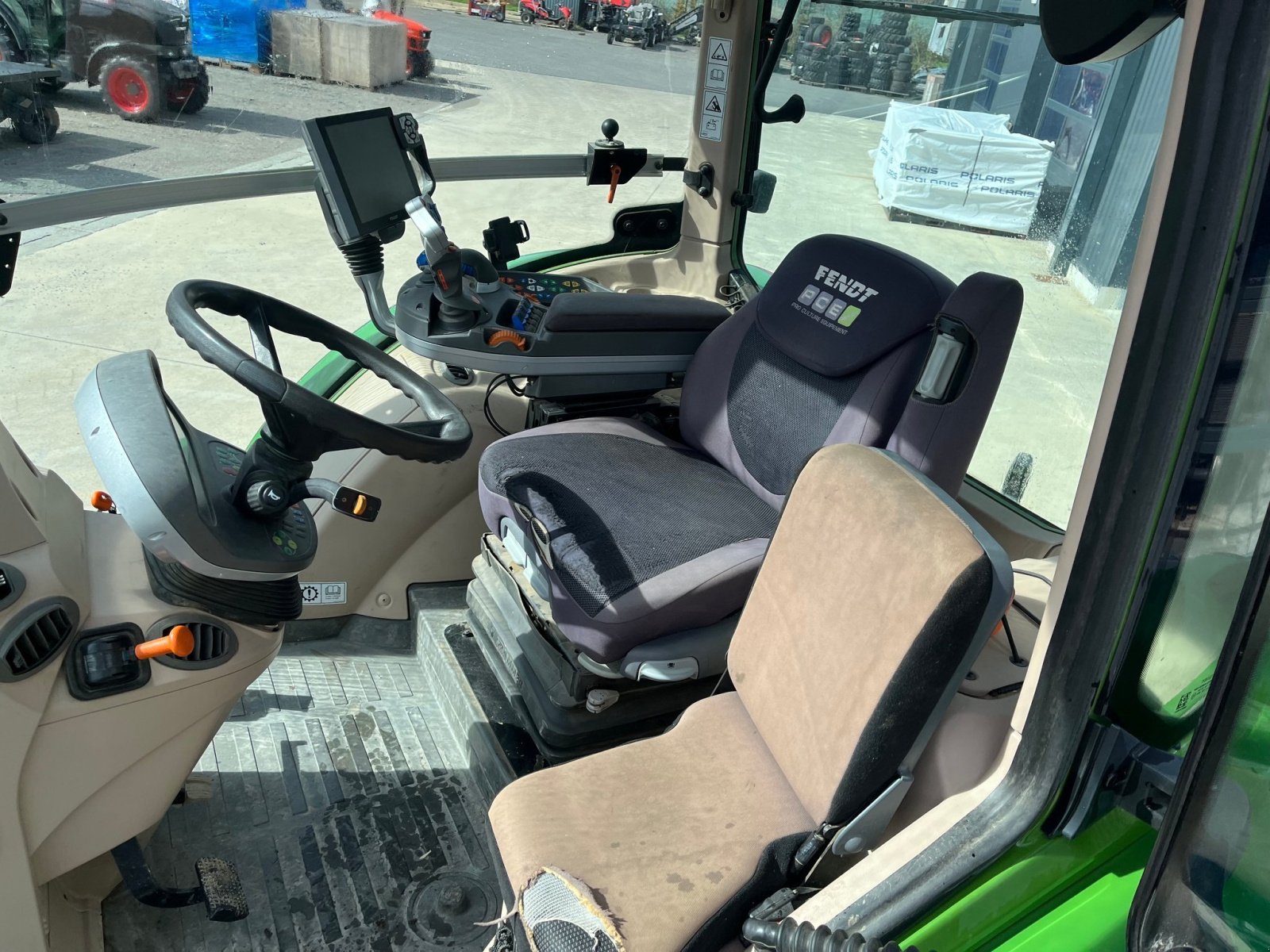 Traktor du type Fendt 720 S4 ProfiPlus - 185, Gebrauchtmaschine en NAINTRE (Photo 6)