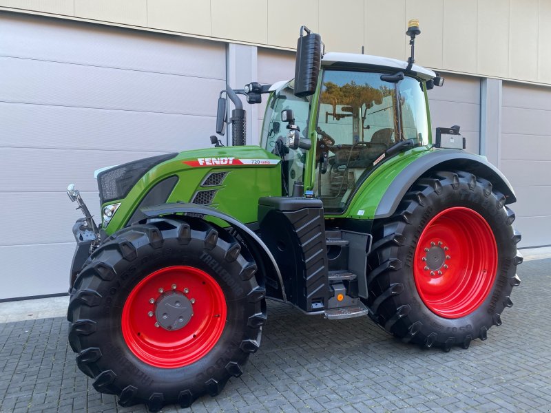 Traktor tipa Fendt 720 VARIO Gen.6 Profi+ Setting2 Profiplus RTK, Gebrauchtmaschine u Weigendorf (Slika 1)