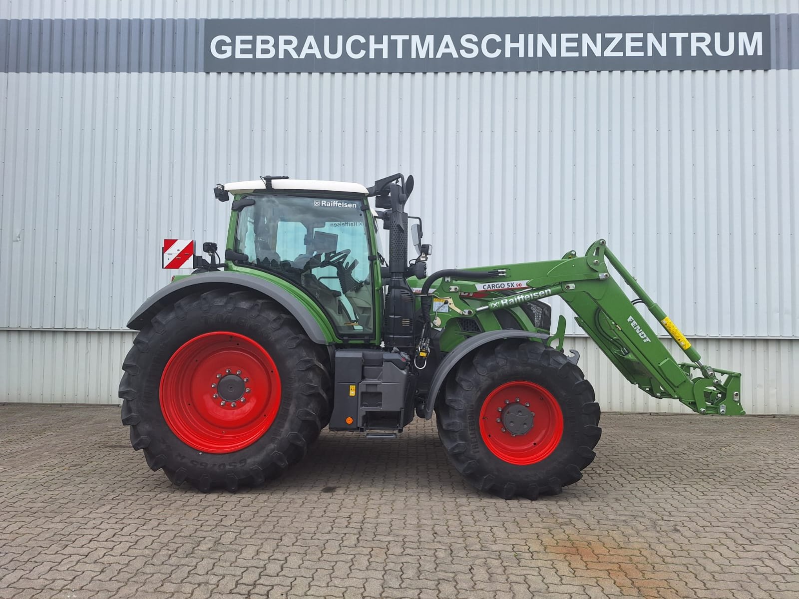 Traktor des Typs Fendt 720 Vario Gen.6, Gebrauchtmaschine in Holle- Grasdorf (Bild 2)
