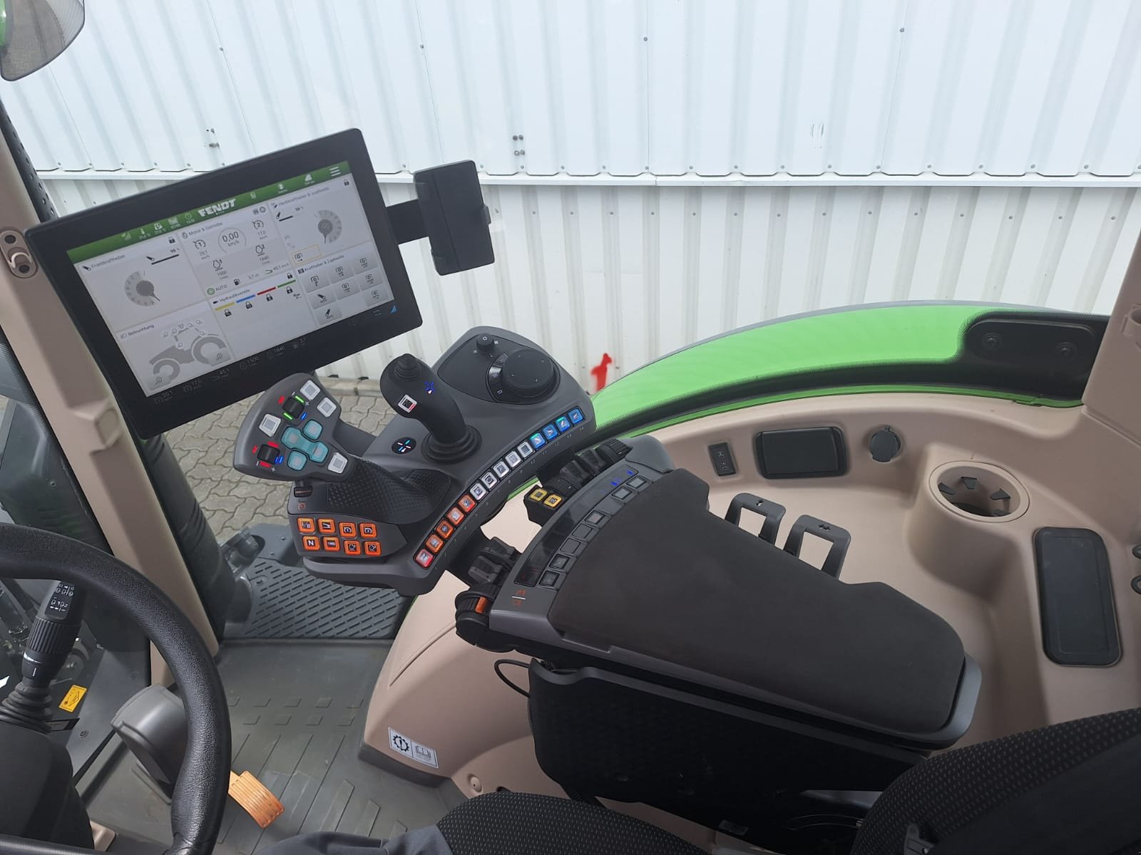 Traktor des Typs Fendt 720 Vario Gen.6, Gebrauchtmaschine in Holle- Grasdorf (Bild 15)