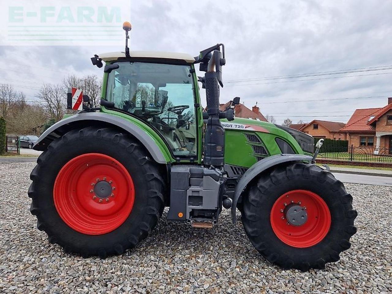 Traktor типа Fendt 720 vario power plus, Gebrauchtmaschine в ZELOW (Фотография 20)