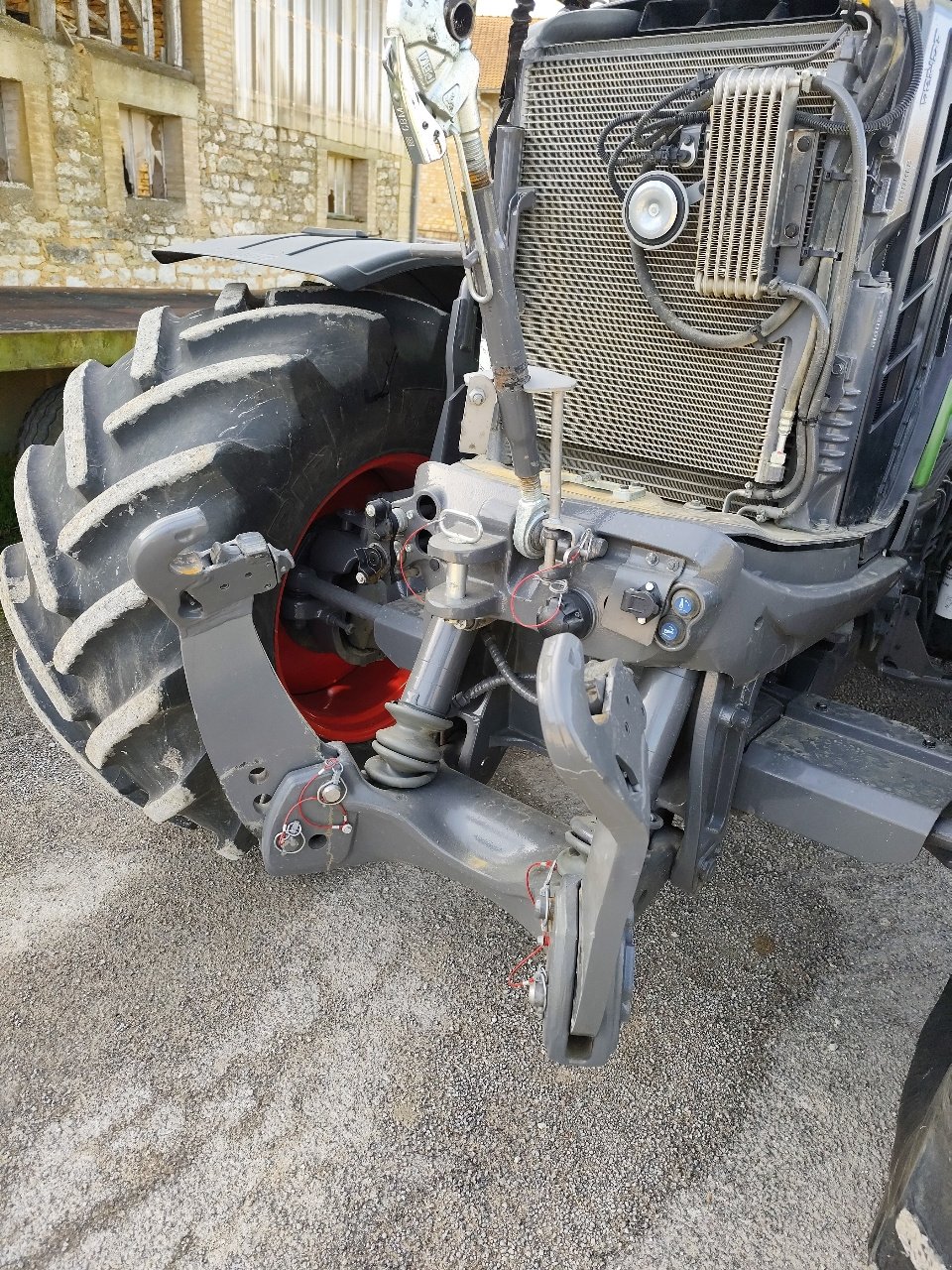 Traktor of the type Fendt 720 VARIO POWER, Gebrauchtmaschine in Roches-sur-Marne (Picture 10)