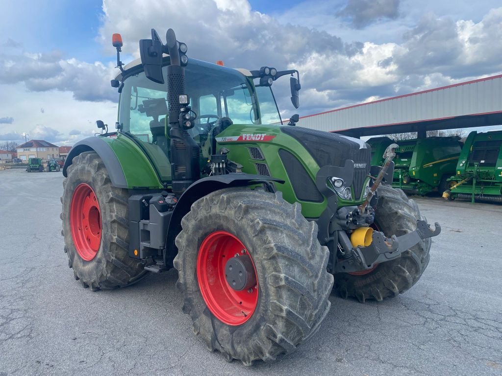 Traktor tipa Fendt 720 VARIO POWER, Gebrauchtmaschine u GUERET (Slika 1)