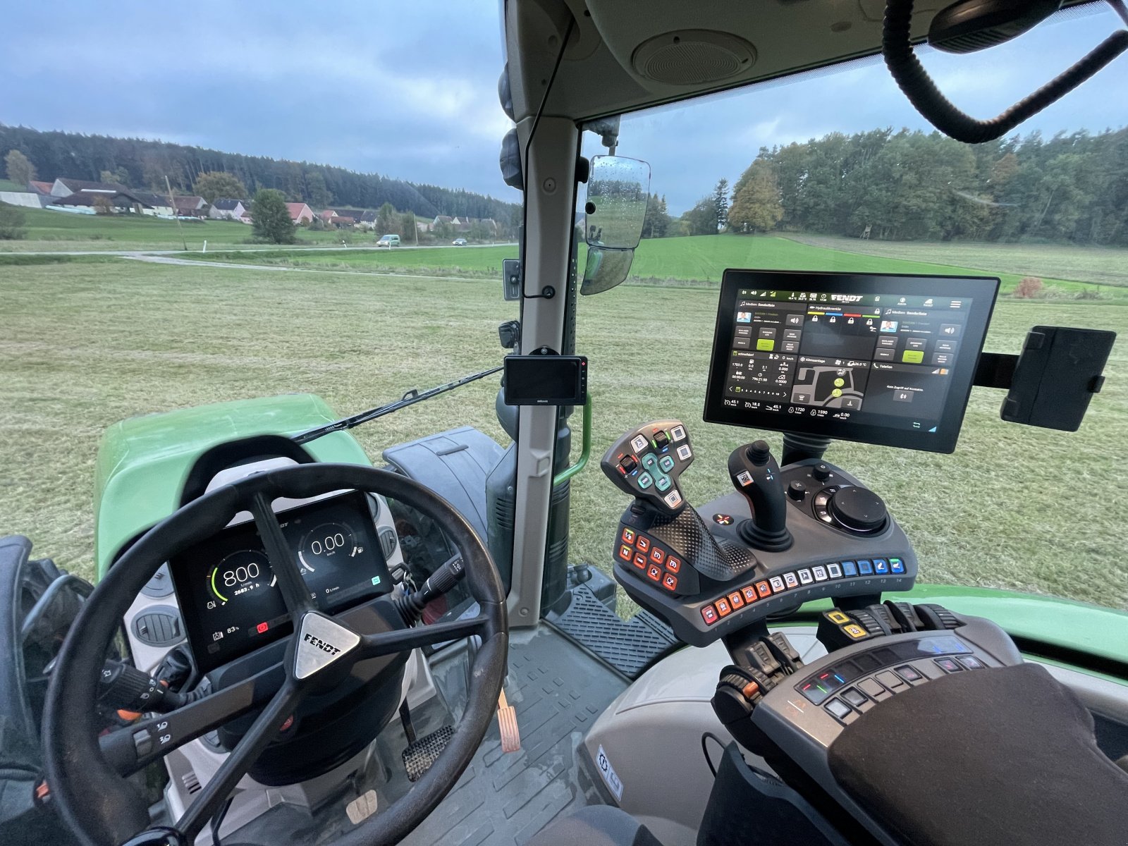 Traktor des Typs Fendt 720 Vario Power, Gebrauchtmaschine in Lichtenau (Bild 3)