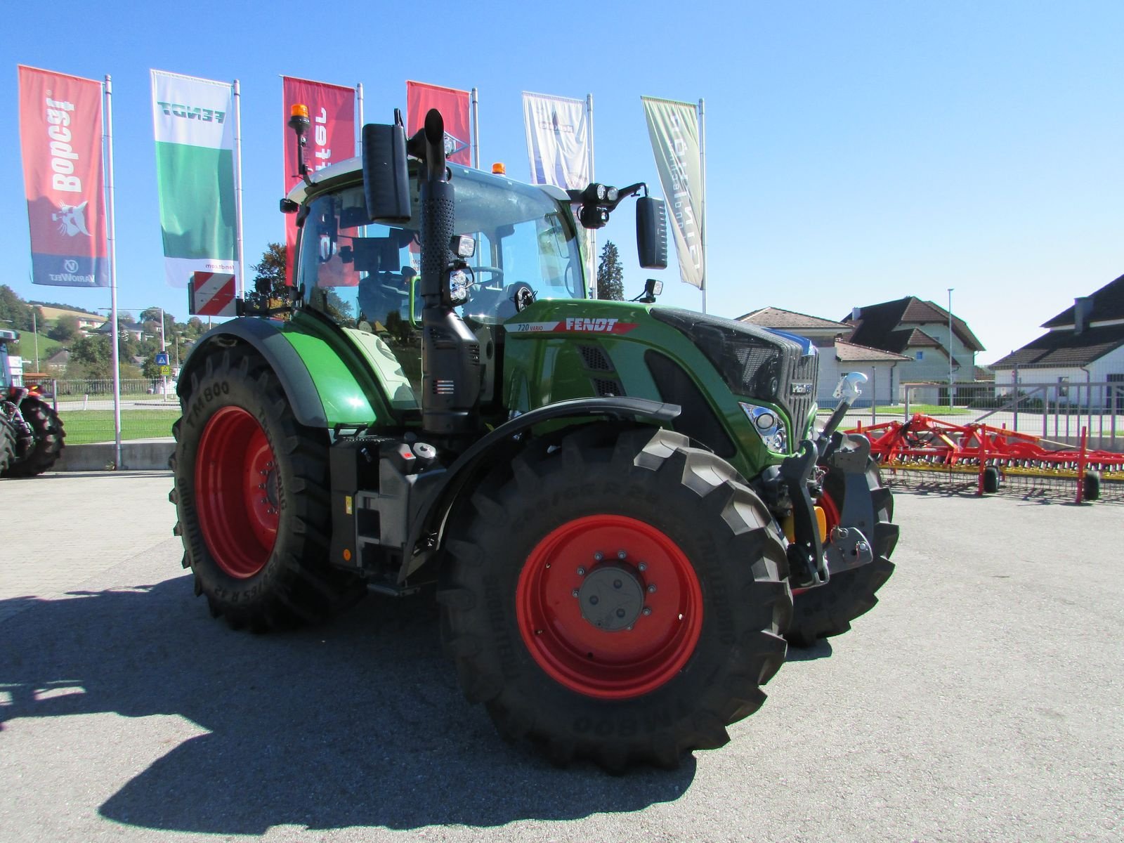 Traktor des Typs Fendt 720 Vario Profi+, Gebrauchtmaschine in Saxen (Bild 3)