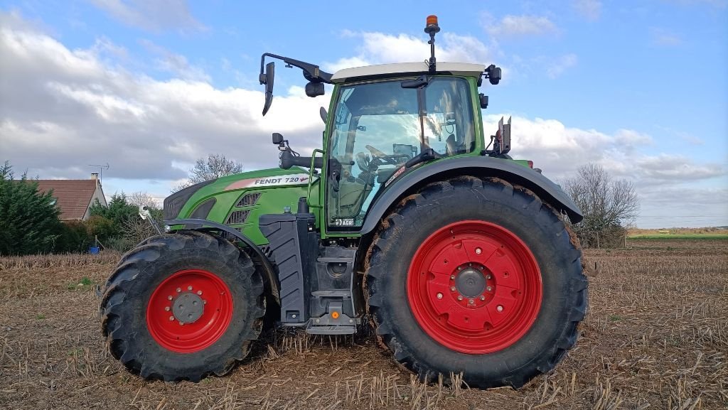 Traktor tipa Fendt 720 VARIO PROFI +, Gebrauchtmaschine u NEUVILLE AUX BOIS (Slika 7)