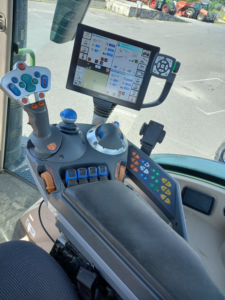 Traktor des Typs Fendt 720 VARIO PROFI +, Gebrauchtmaschine in Calmont (Bild 8)