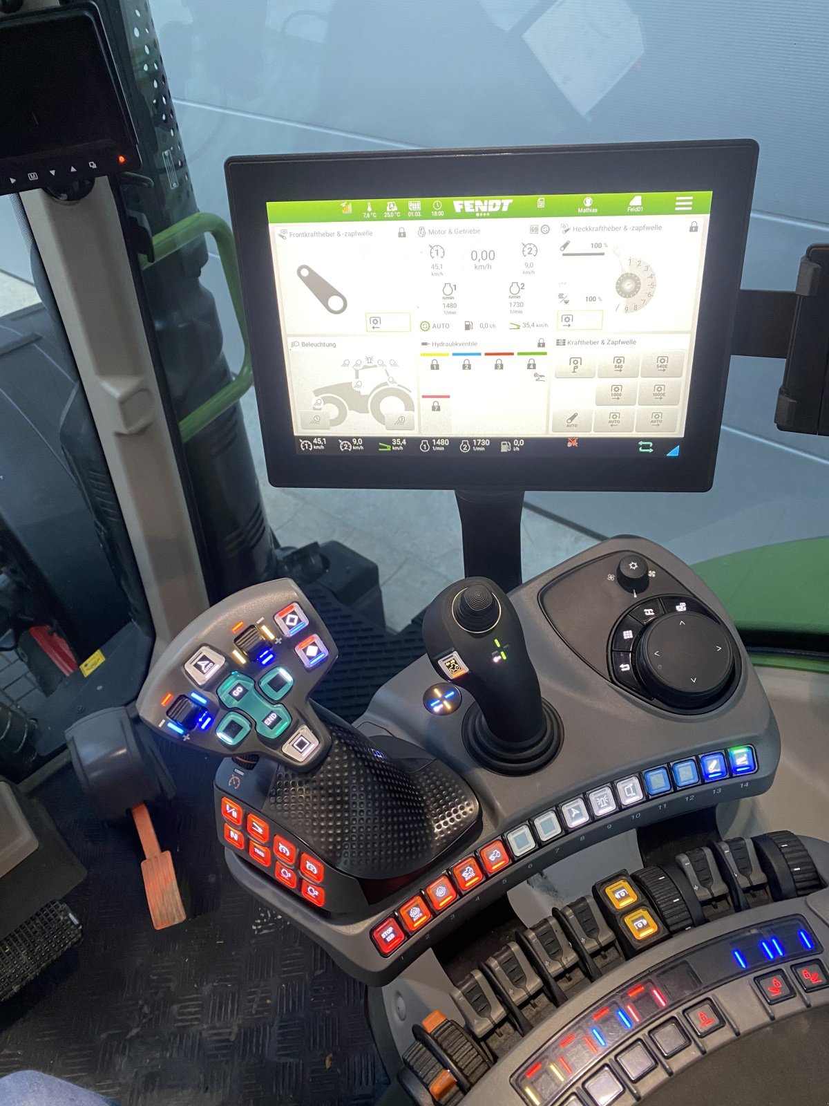 Traktor от тип Fendt 720 Vario Profi+ Setting2 Profiplus, Gebrauchtmaschine в Weigendorf (Снимка 19)