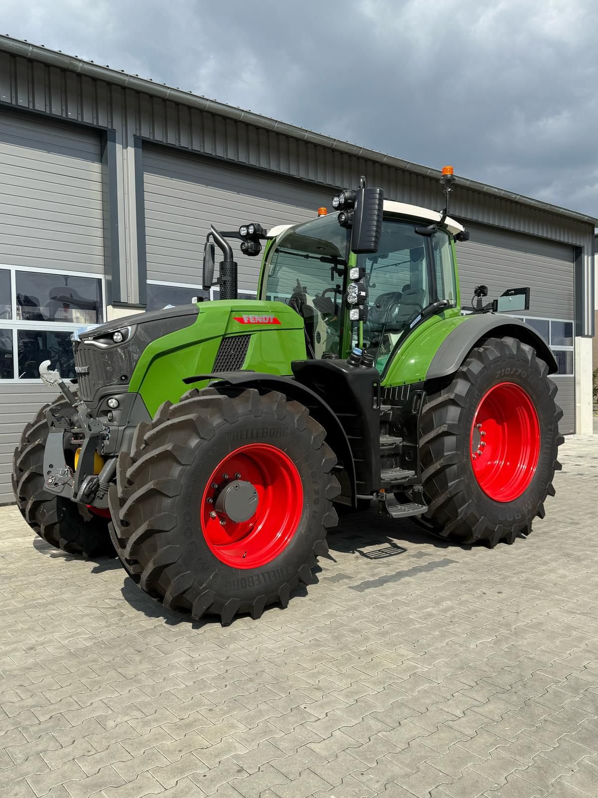 Traktor des Typs Fendt 720 Vario ProfiPlus, Gebrauchtmaschine in Burglengenfeld (Bild 1)