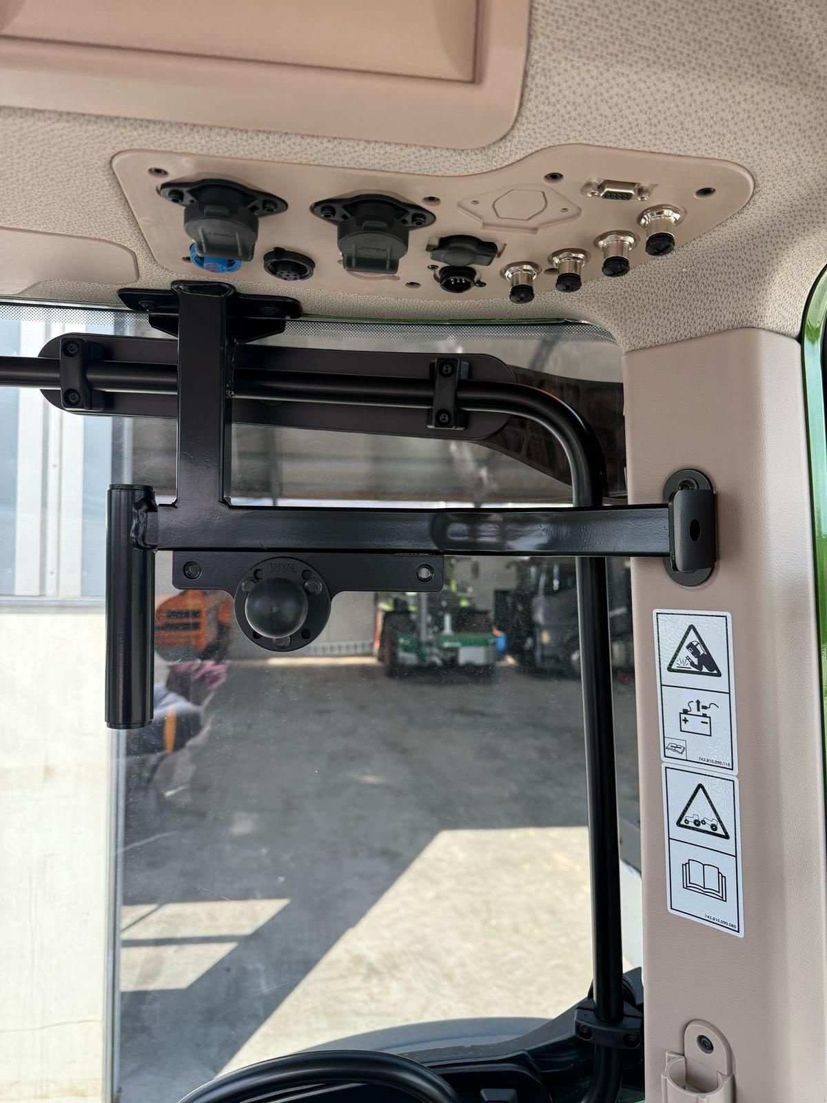 Traktor des Typs Fendt 720 Vario ProfiPlus, Gebrauchtmaschine in Burglengenfeld (Bild 5)