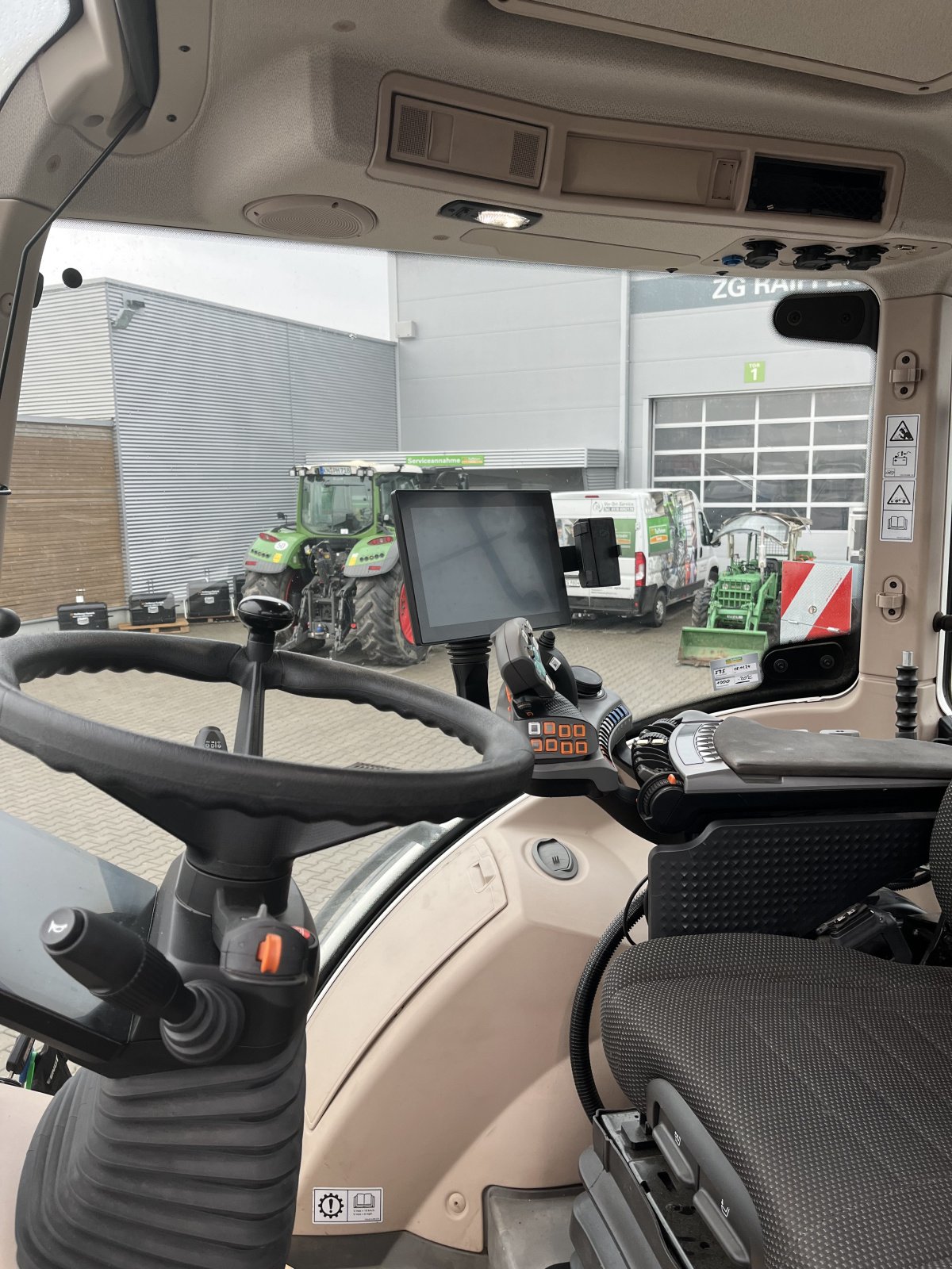 Traktor Türe ait Fendt 720 Vario ProfiPlus, Gebrauchtmaschine içinde Pfullendorf (resim 11)