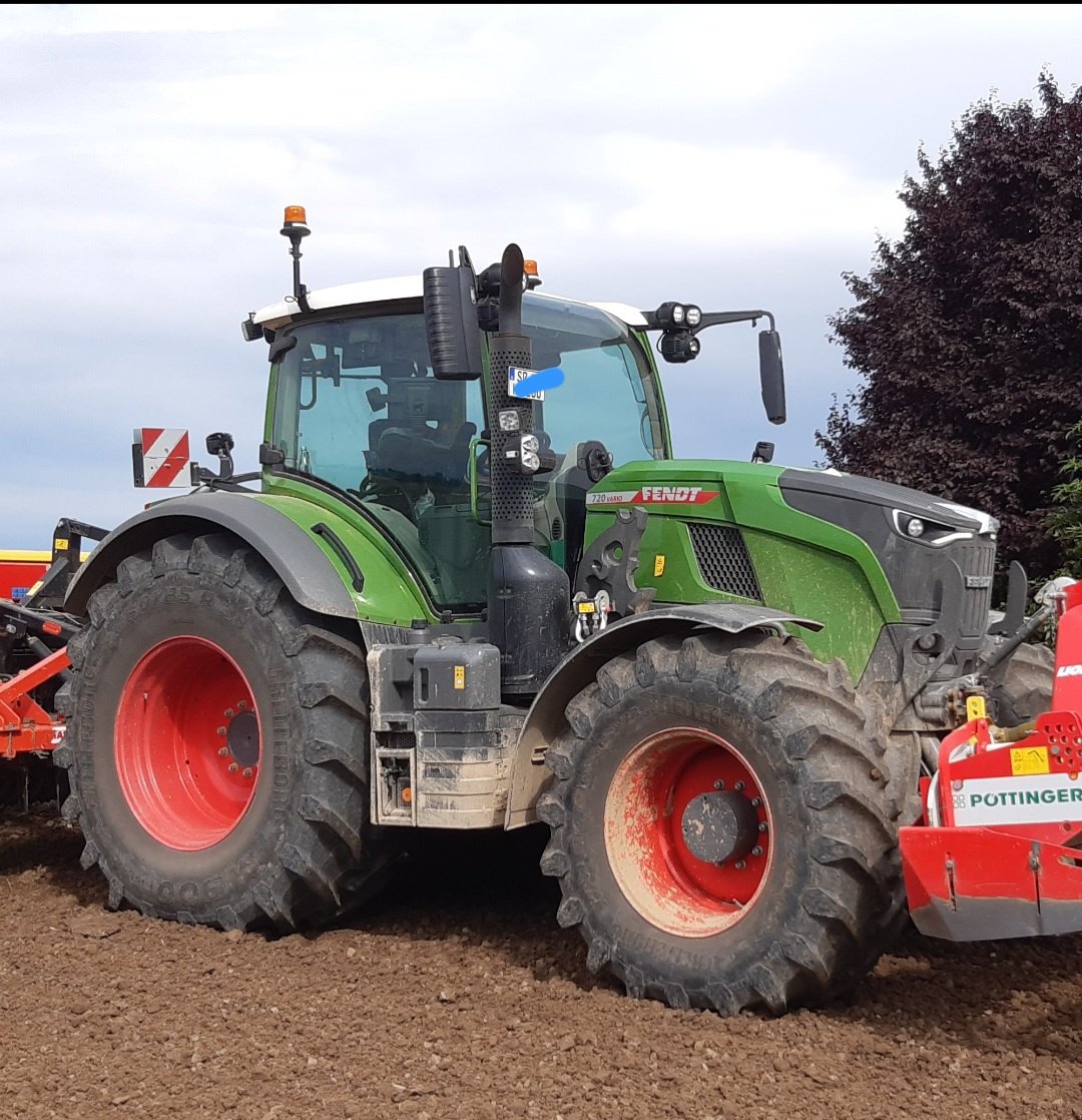 Traktor типа Fendt 720 Vario ProfiPlus, Gebrauchtmaschine в Straubing (Фотография 1)