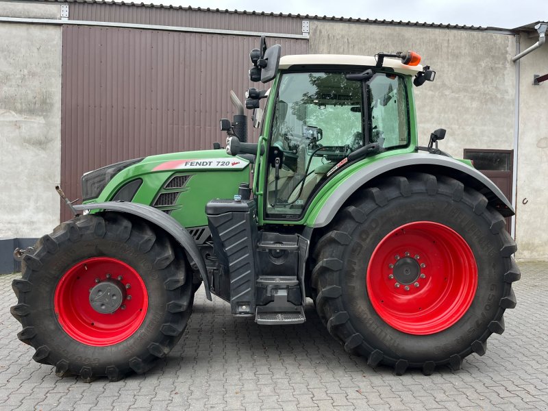 Traktor типа Fendt 720 Vario ProfiPlus, Gebrauchtmaschine в Nowy Browiniec (Фотография 1)